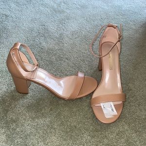 Nude chunky heels, size 7